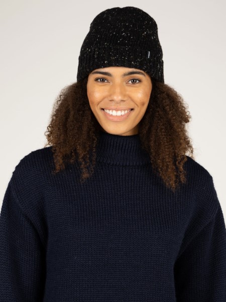 Farne Beanie Black Finisterre
