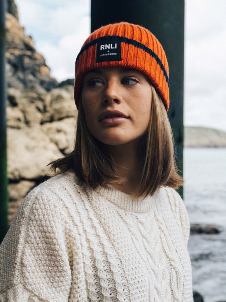 Finisterre RNLI Fisherman Beanie Flame/Navy