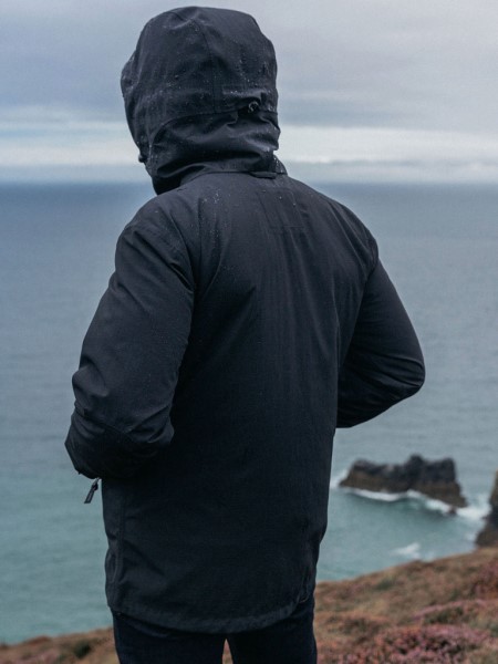 Men's Stormbird Waterproof Jacket Black Finisterre