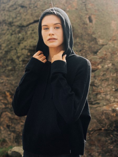 Fossey Hoodie Black Finisterre